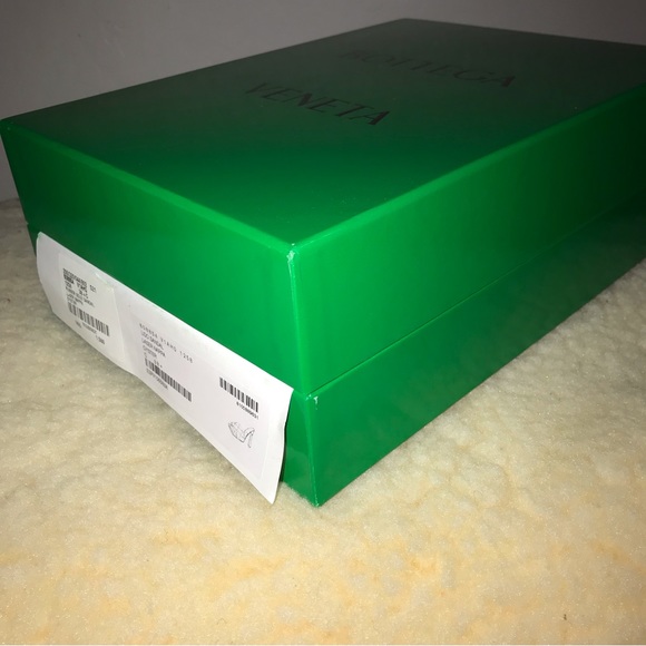 Bottega Veneta Empty Shoe Box with Dust Bags - Picture 3 of 16